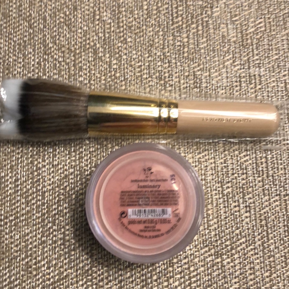 Sealed! Bareminerals luminary blush & brush